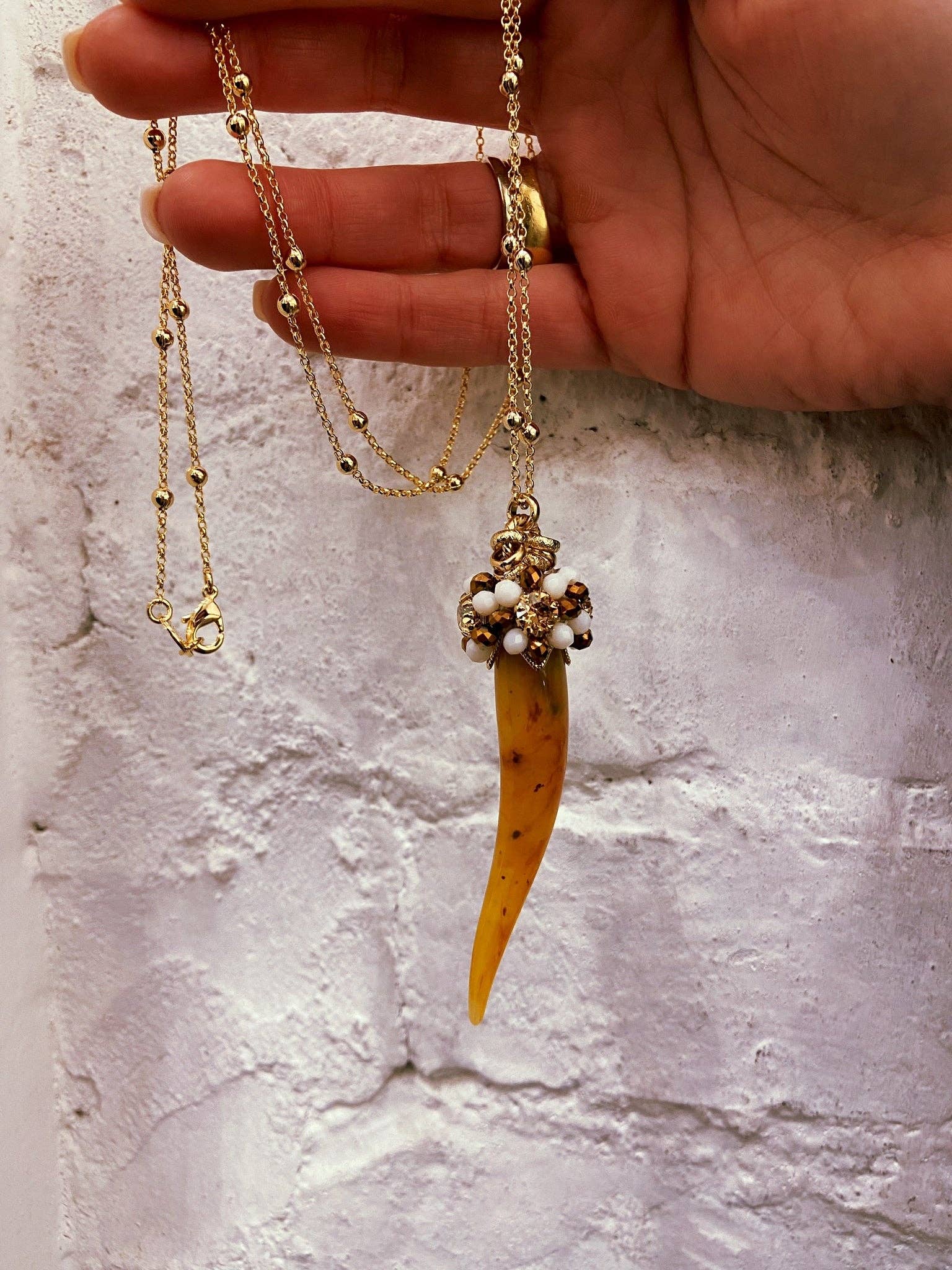 DITTA Alessandra Avallone - Wholesale Pendant/Charm Necklace - Horn necklace2