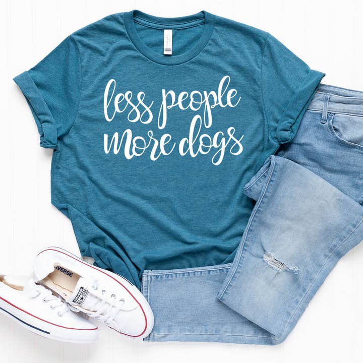 Less People More T-shirt pour pour la vente par FAMS design