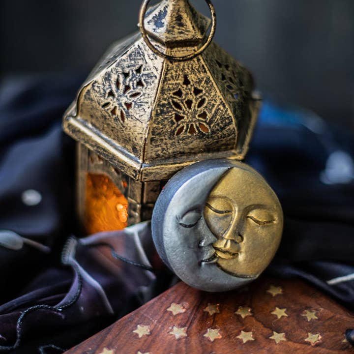 Costurero Real – sabonete sólido por atacado – Sabonete vegano artesanal com fragrância de lavanda em formato de lua e sol1