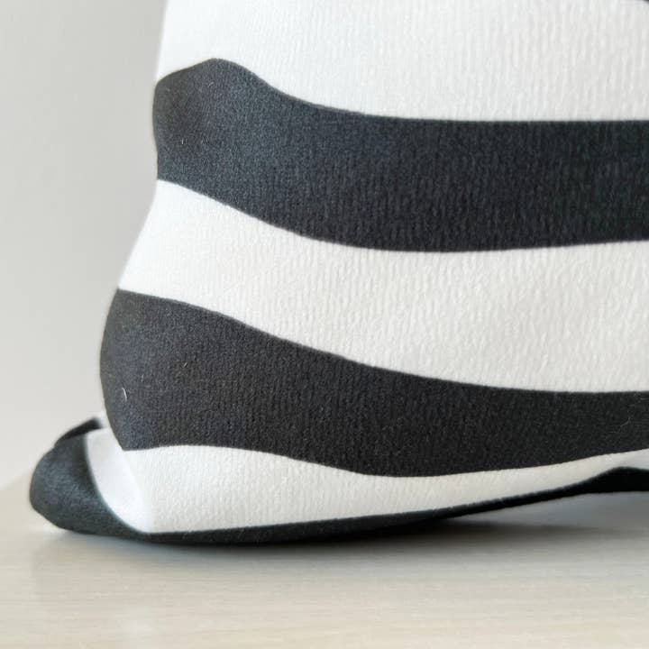 Samarra Home - Vendita all'ingrosso Cuscini decorativi - Cuscino con motivo zebrato, cuscino bianco e nero, stampa animalier