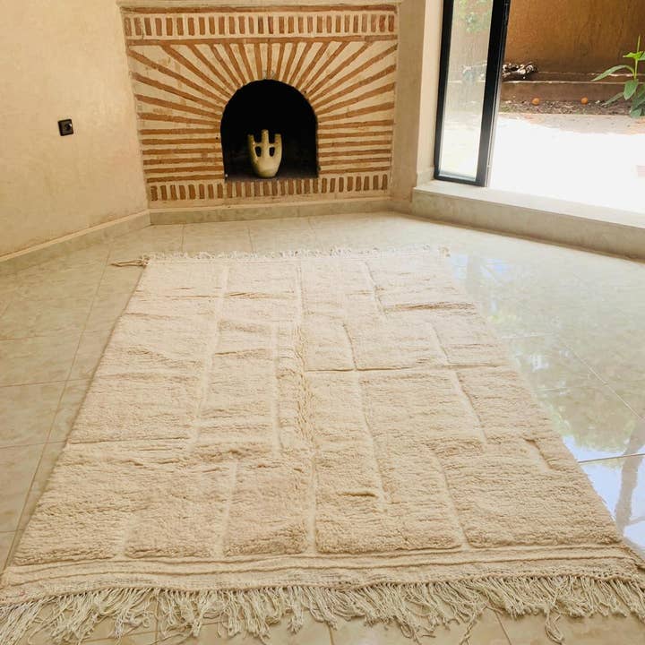 Maroccarpets Poufs and pillows wholesale +31648976894 – Großhandel Teppichvorleger – 30 handgefertigte marokkanische Beni Ouarain Teppiche2