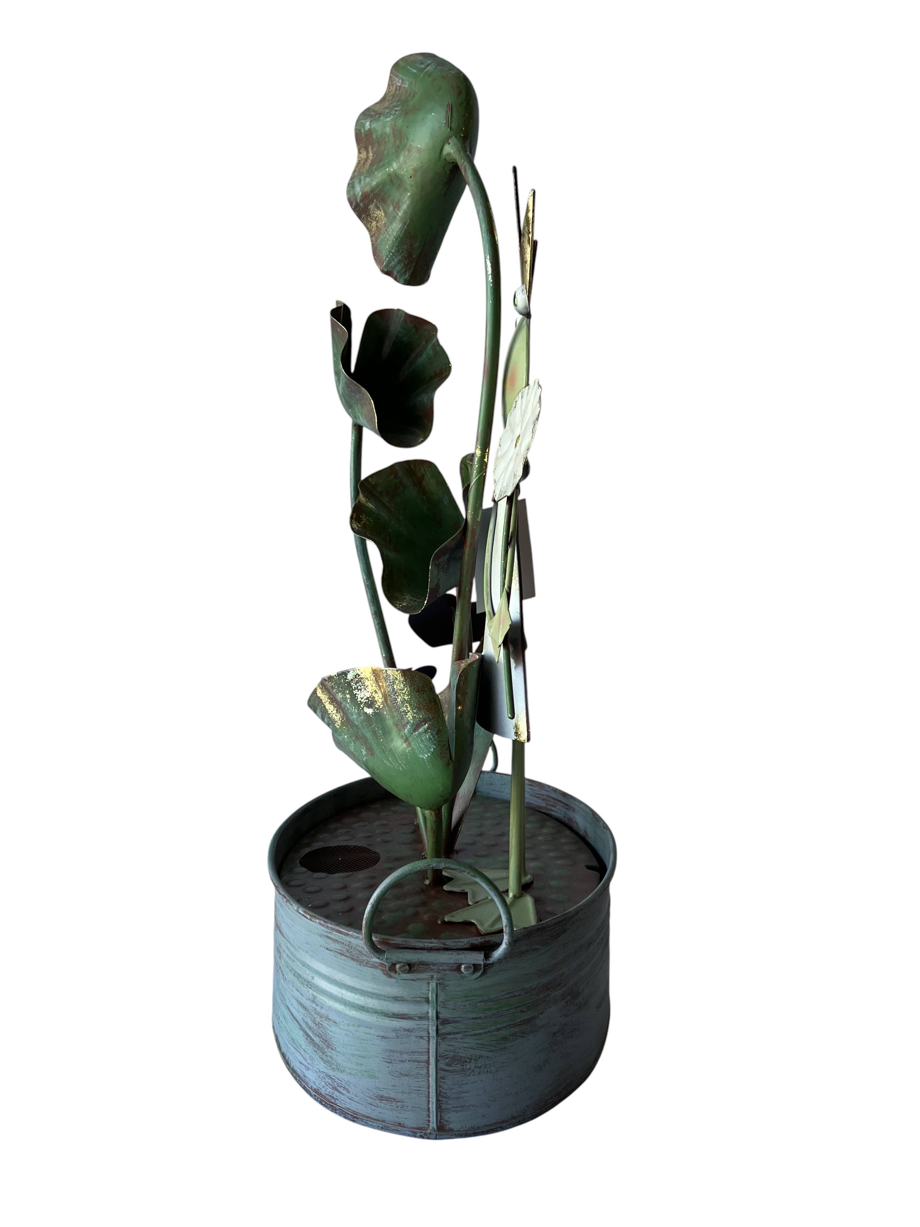 Continental Art Center - Wholesale Outdoor Ornament/Decor - Metal Frog on Leaves Bucket Fountain2