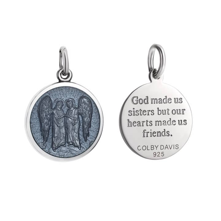 Colby Davis Vedhæng: Små Søstre - Sterling Sølv for engroshandel hos Colby Davis of Boston