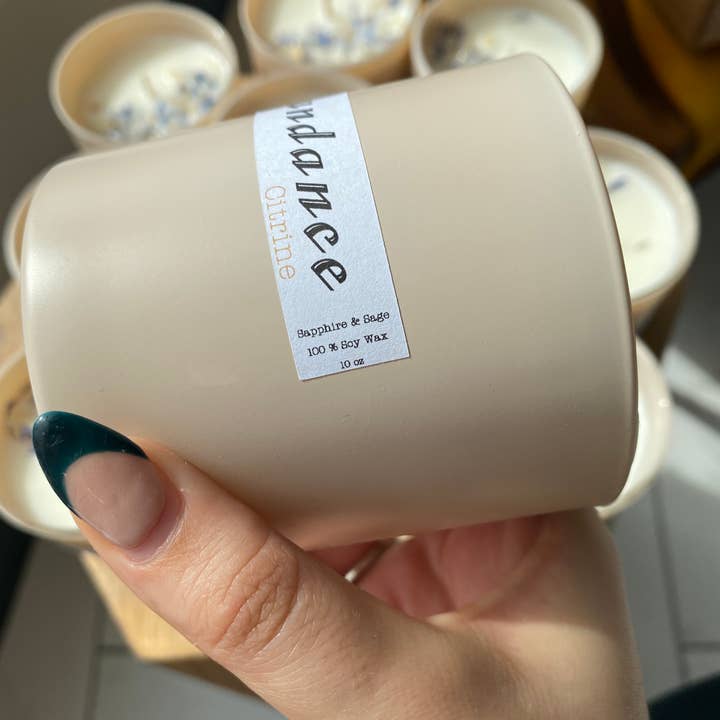 Sapphire & Sage - Wholesale Jar/filled candle - Abundance Crystal Candle3