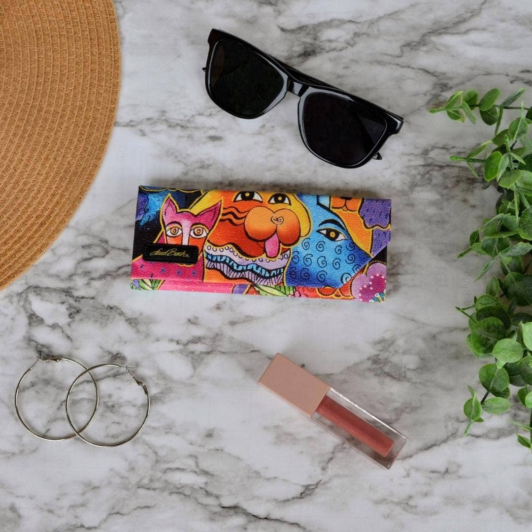 Monarque – Großhandel Brillenetuis & -halter – Damen – Laurel Burch Brillenetui „Dogs and Doggies“ aus veganem Leder5