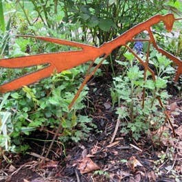 Rustica Ornamentals - Wholesale Garden/Lawn Stake - Praying Mantis Garden Stake