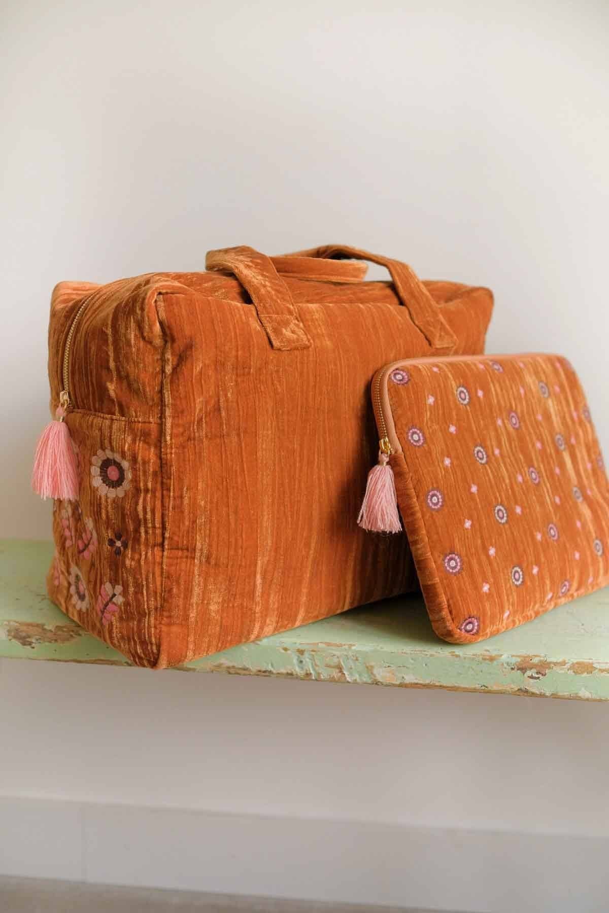 Caramel Sac 36 heures Amy - Sac de voyage - Velours - fleurs -orange en vente sur Faire2