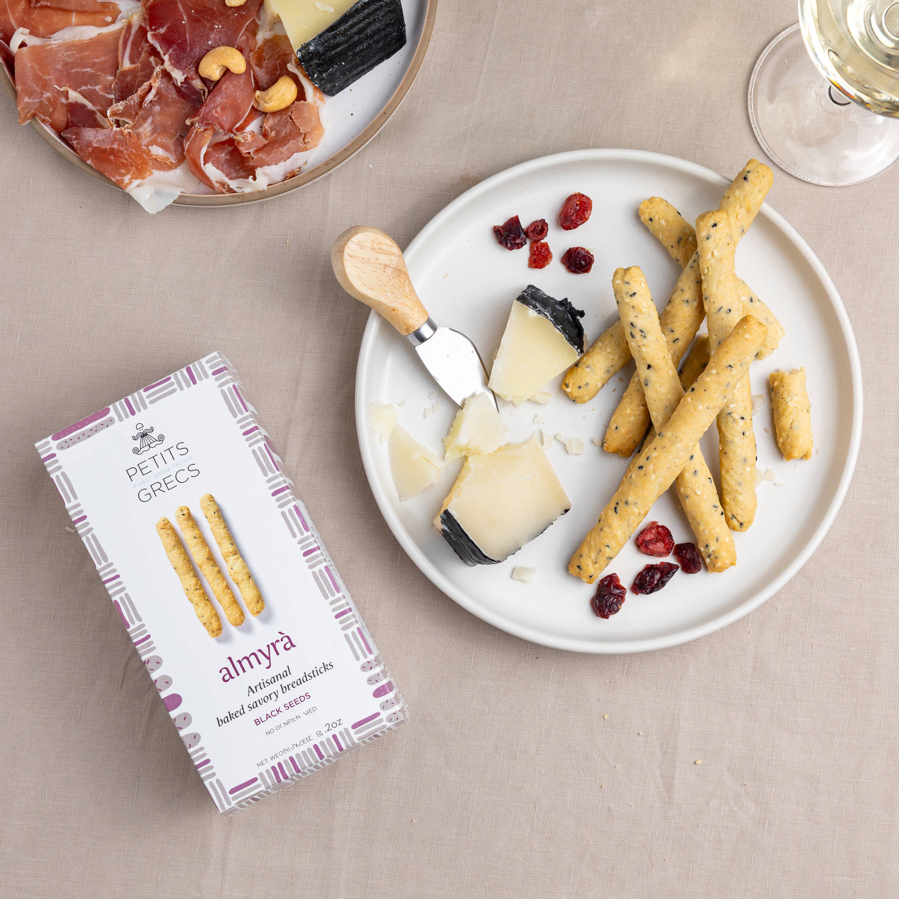 PETITS GRECS P.C. – wholesale Kex – Almyra svarta frön - hantverksbakade salta brödpinnar1