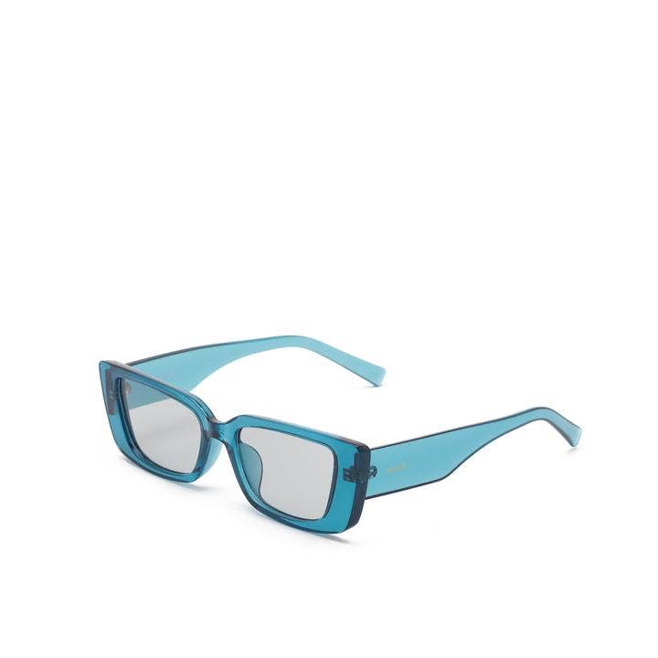 Minue Opticians - Wholesale Sunglasses – Women's - BENNET BLUE. Sunglasses2