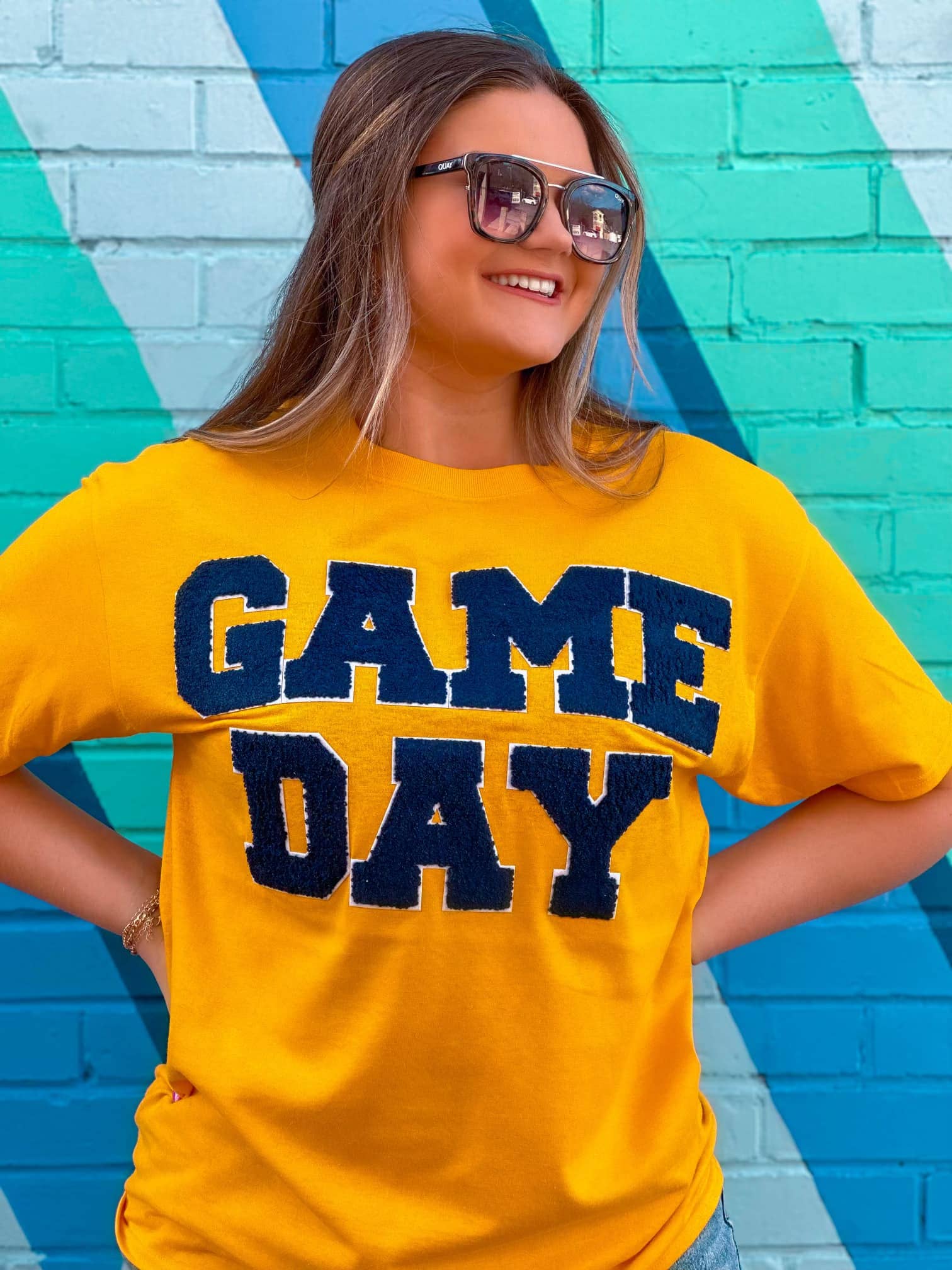 South & Main Boutique - Wholesale T-Shirt - Women's - Navy GAMEDAY Chenille T-Shirt