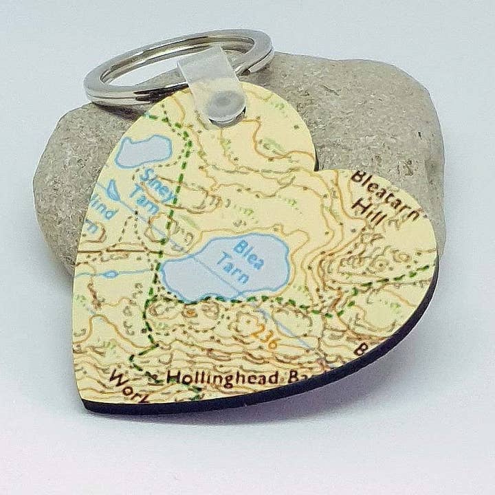 Llavero de mapa personalizado para todo el mundo para venta al por mayor de Go Your Own Way Apparel