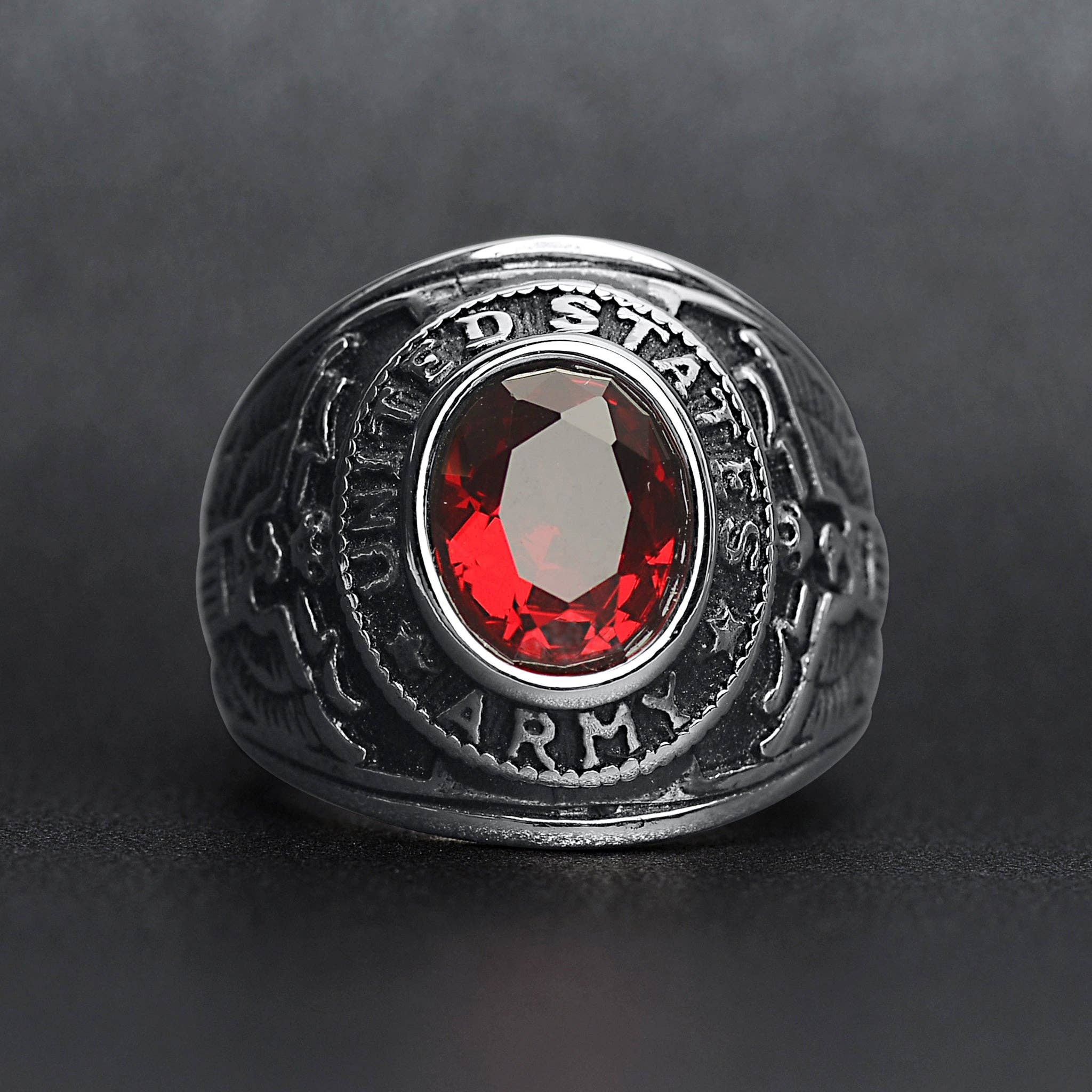 WJW – Großhandel Cocktail-/Statement-Ring – United States Army Edelstahlring mit rotem Mittelstein4