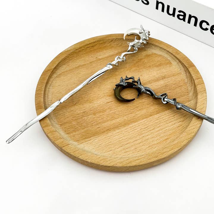 Horquilla de Media Luna, Elegante Palillo de Metal para el Cabello para venta al por mayor de TheDivaSoap
