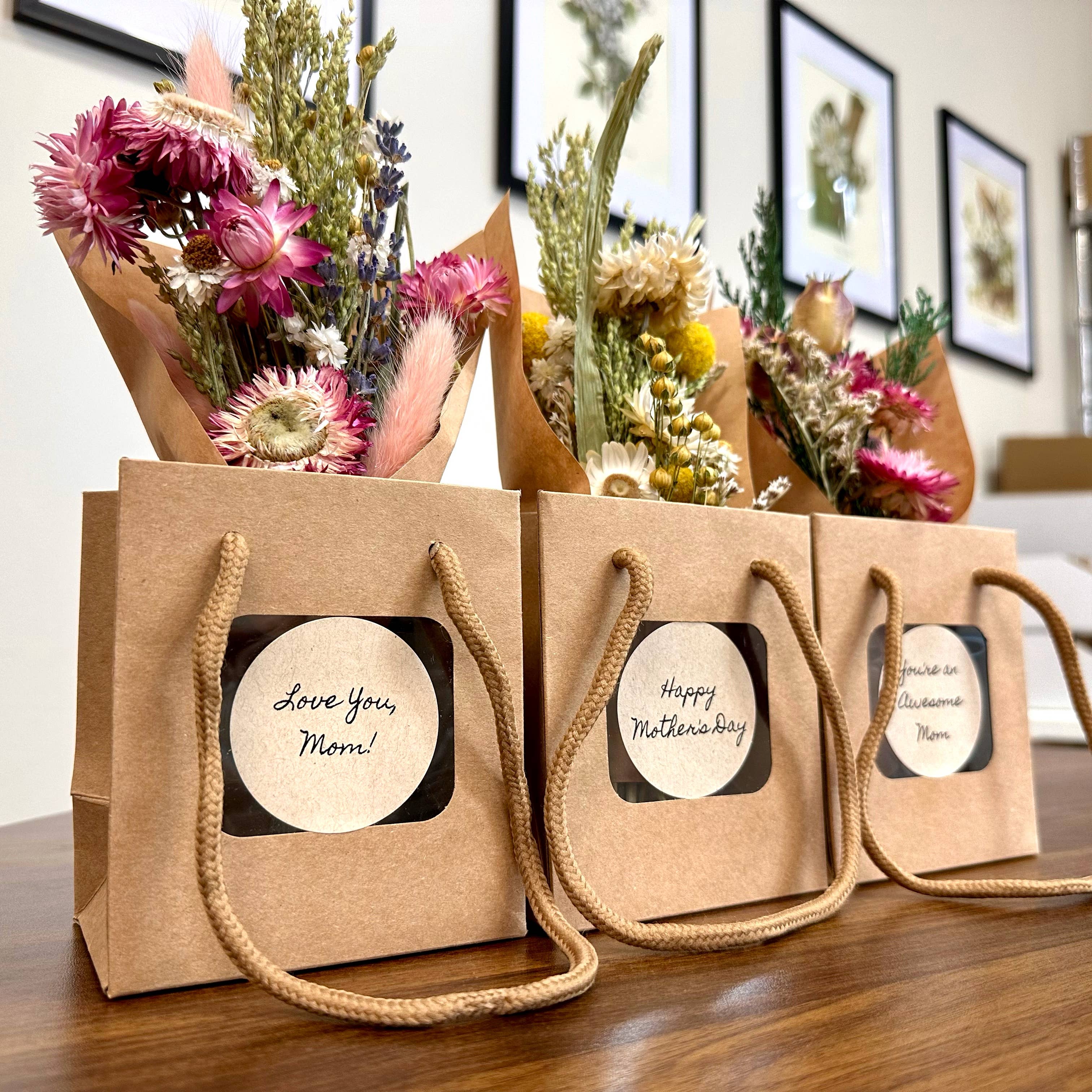 CA Studios - Wholesale Dried/Pressed Flowers - Mother's Day Mix Bouquet Bag Dried Floral Gift11
