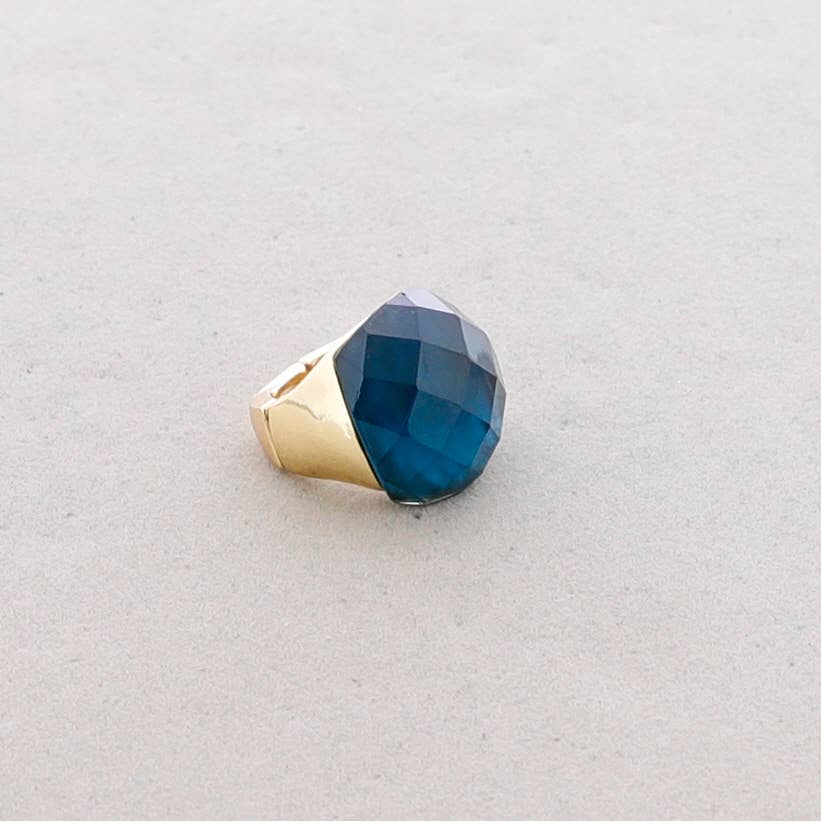 Sonata – Großhandel Cocktail-/Statement-Ring – Facettierter Kristallring aus Metall3