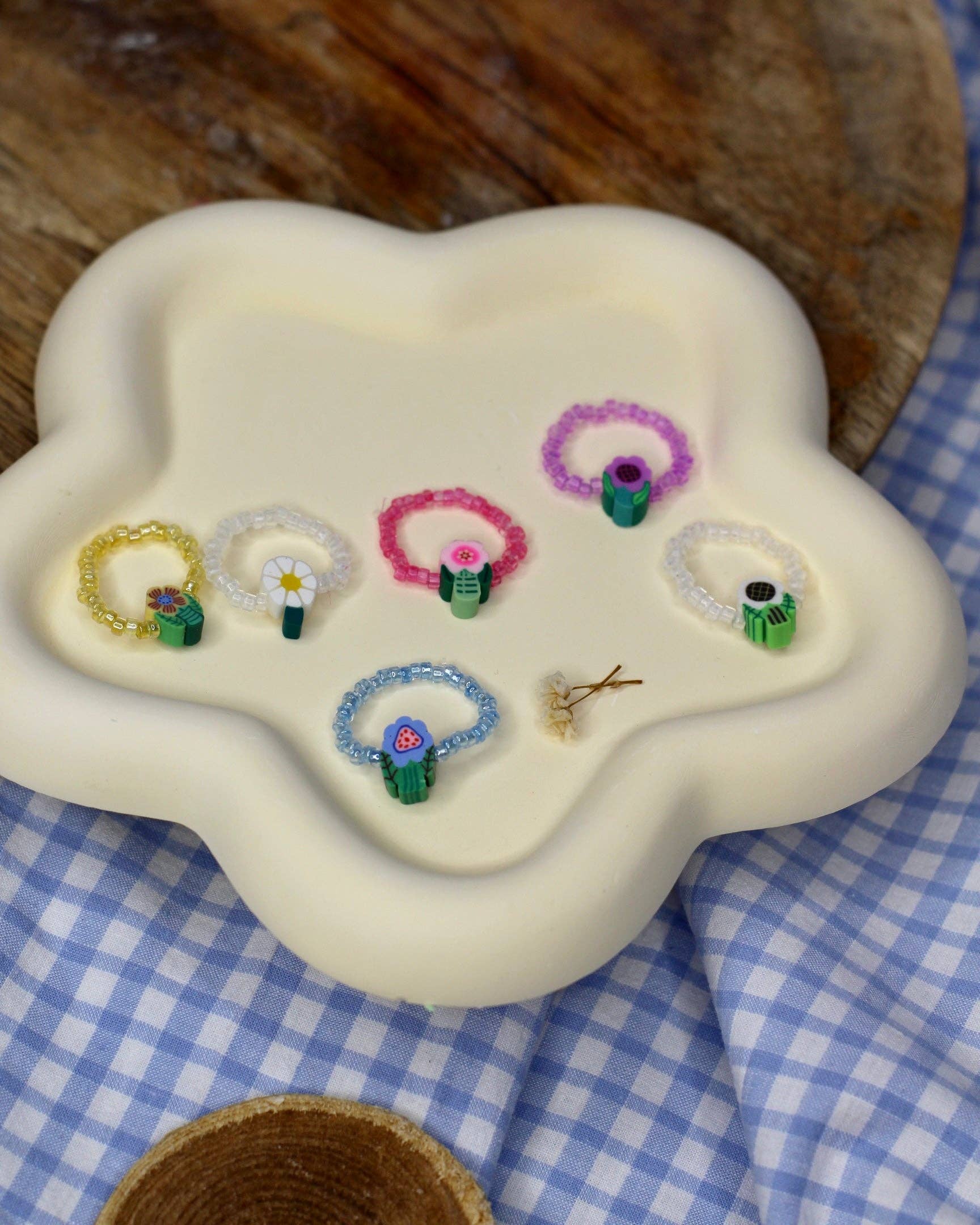 Meet me at the corner - Wholesale Band/Stacked Ring - Flower beaded ring7