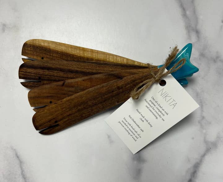 Nikita Fine Art LLC - Wholesale Cheese Spreader - Mocha Whale spreaders Set of 41