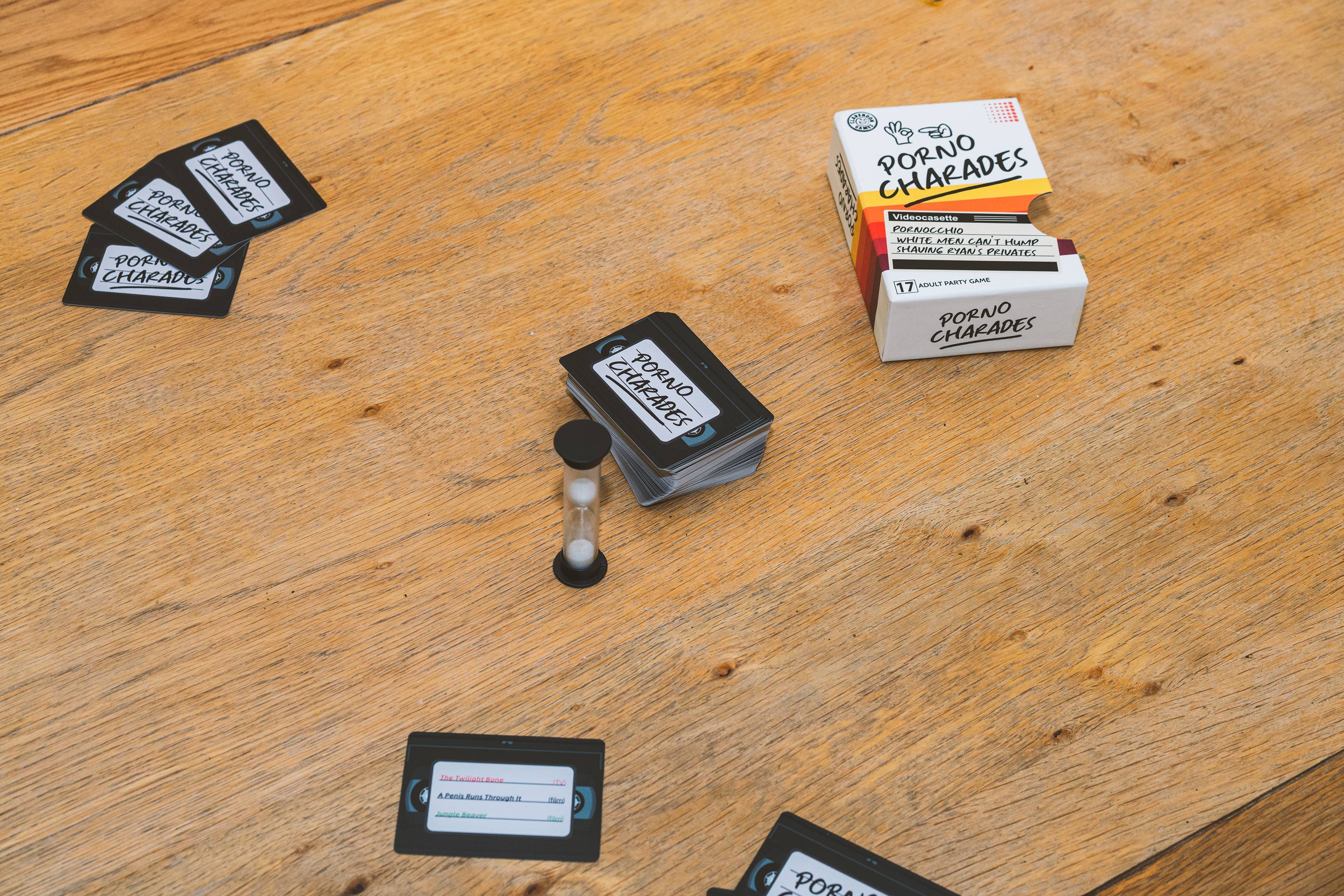Clarendon Games USA – Engroshandel Kortspil – Porno Charades Voksen Kortspil8