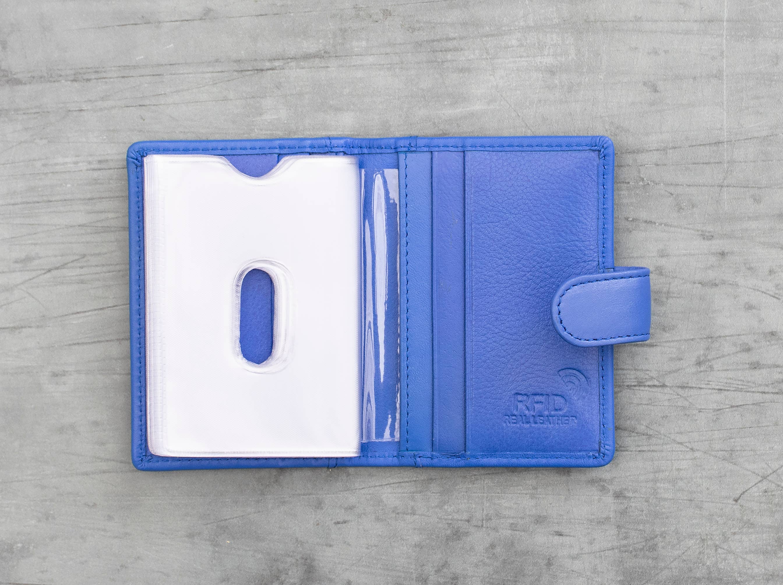 PRIMEHIDE - Wholesale Card Holder - Women's - PRIMEHIDE Soft Leather RFID Travel Card Holder - R60222