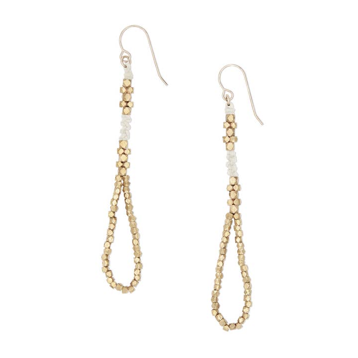 Thalia geknotete Nugget-Ohrringe • Messing • 9 Farben für den Großhandel von Corda