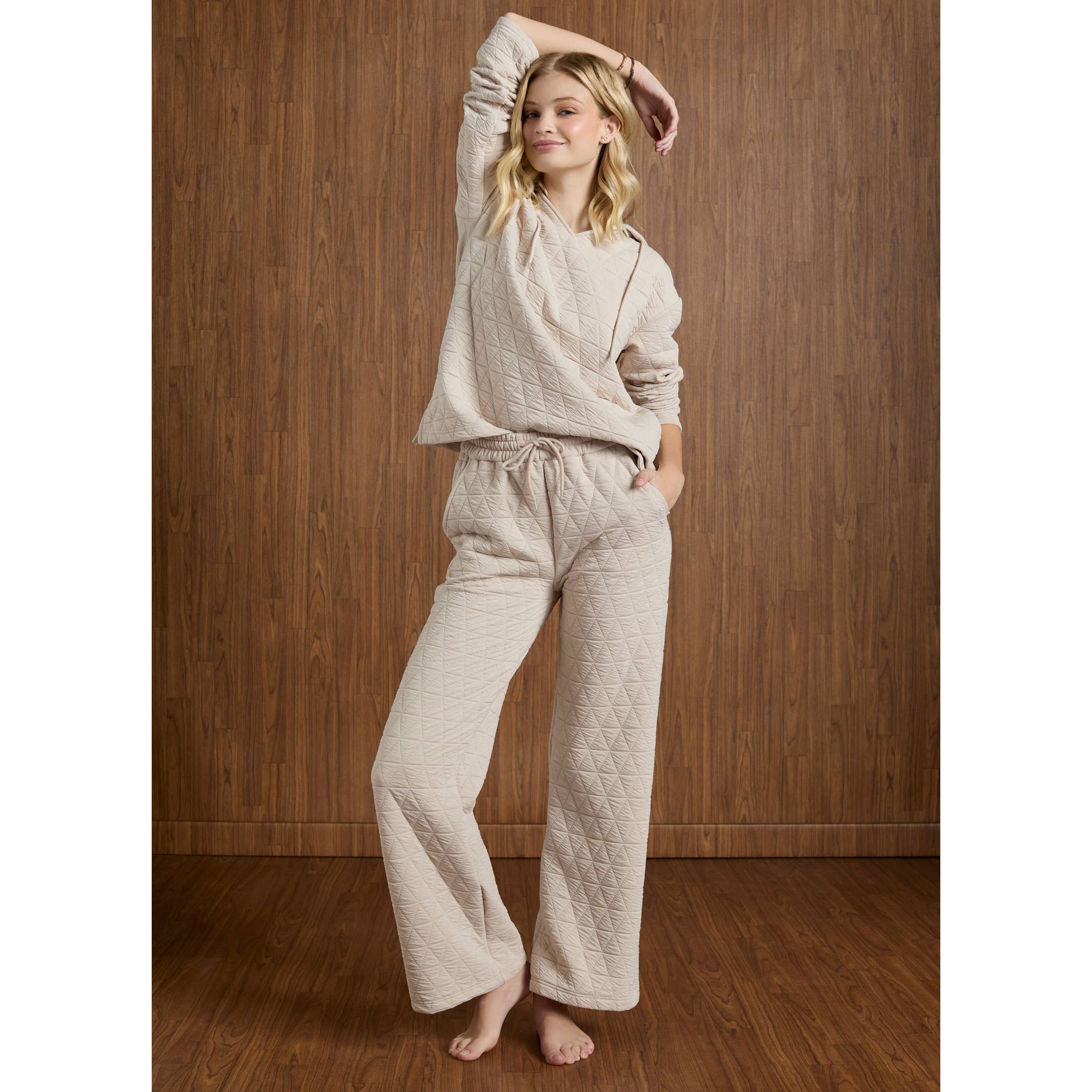 COCO + CARMEN - Wholesale Lounge Sweatpants/Joggers - Women's - Cute Quilt Bottom4