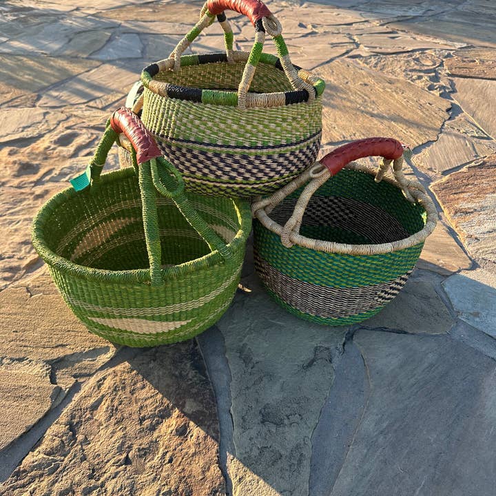 The African Home Goods - Wholesale Basket - Round Bolga Market Basket w/ Leather Wrapped Handle - Green Assorted 1 EA12