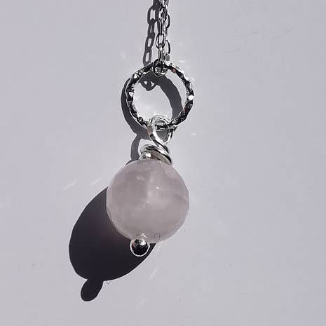 Pingente de prata esterlina de pérola única de quartzo rosa em prata por atacado de Rachel Peacock Crystal Healing and Jewellery