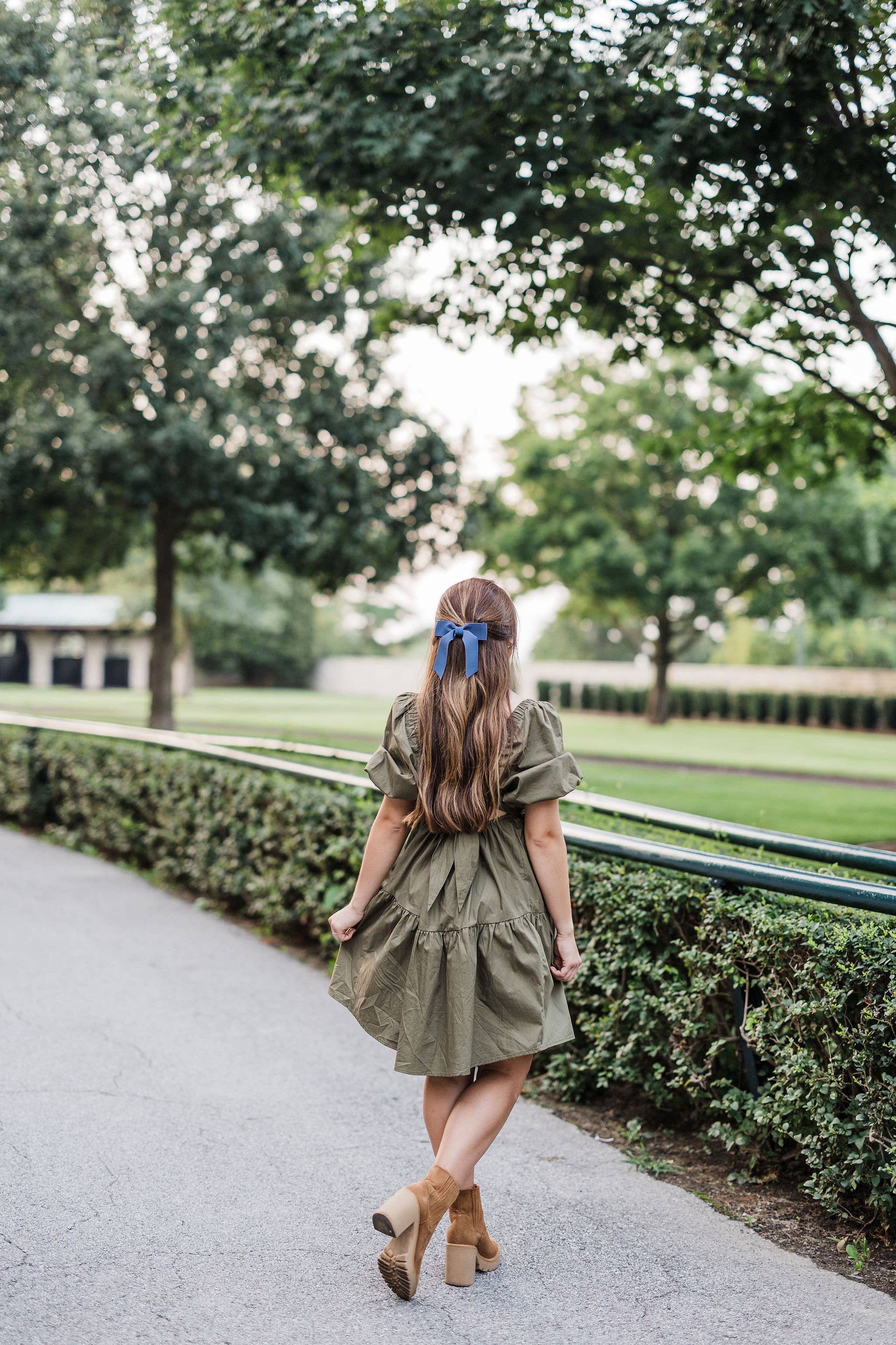 Grace & Grandeur - Wholesale Hair Bow - Women's - Small Petersham Grosgrain Hair Bow Barrette | Delora Bow2