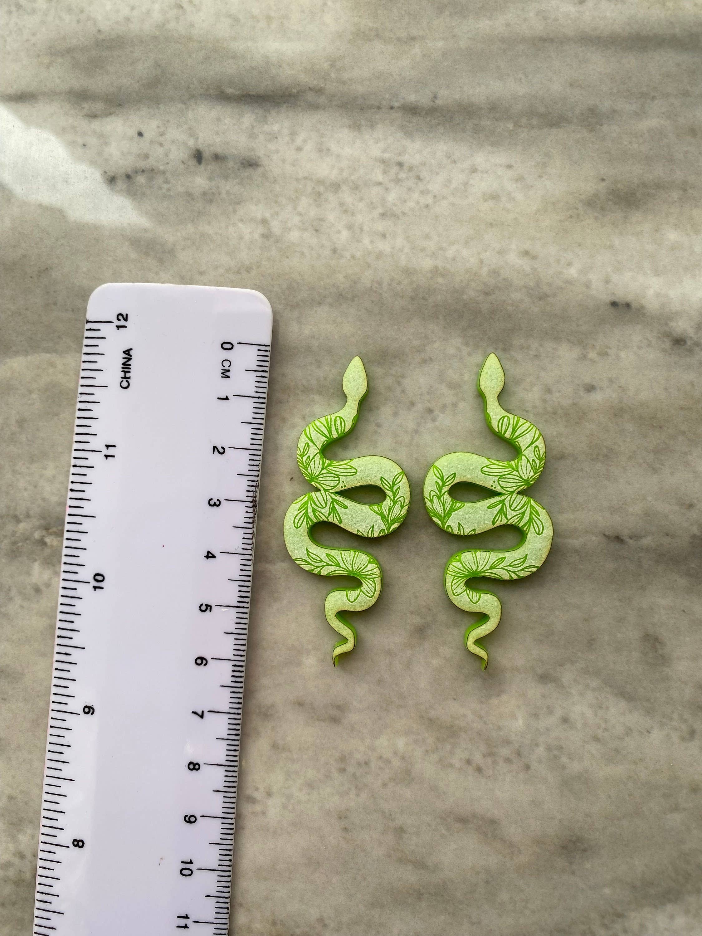 EllaRaeMouldsVinyls – wholesale Hantverkstillbehör – Blommig ormörhänge silikonform3