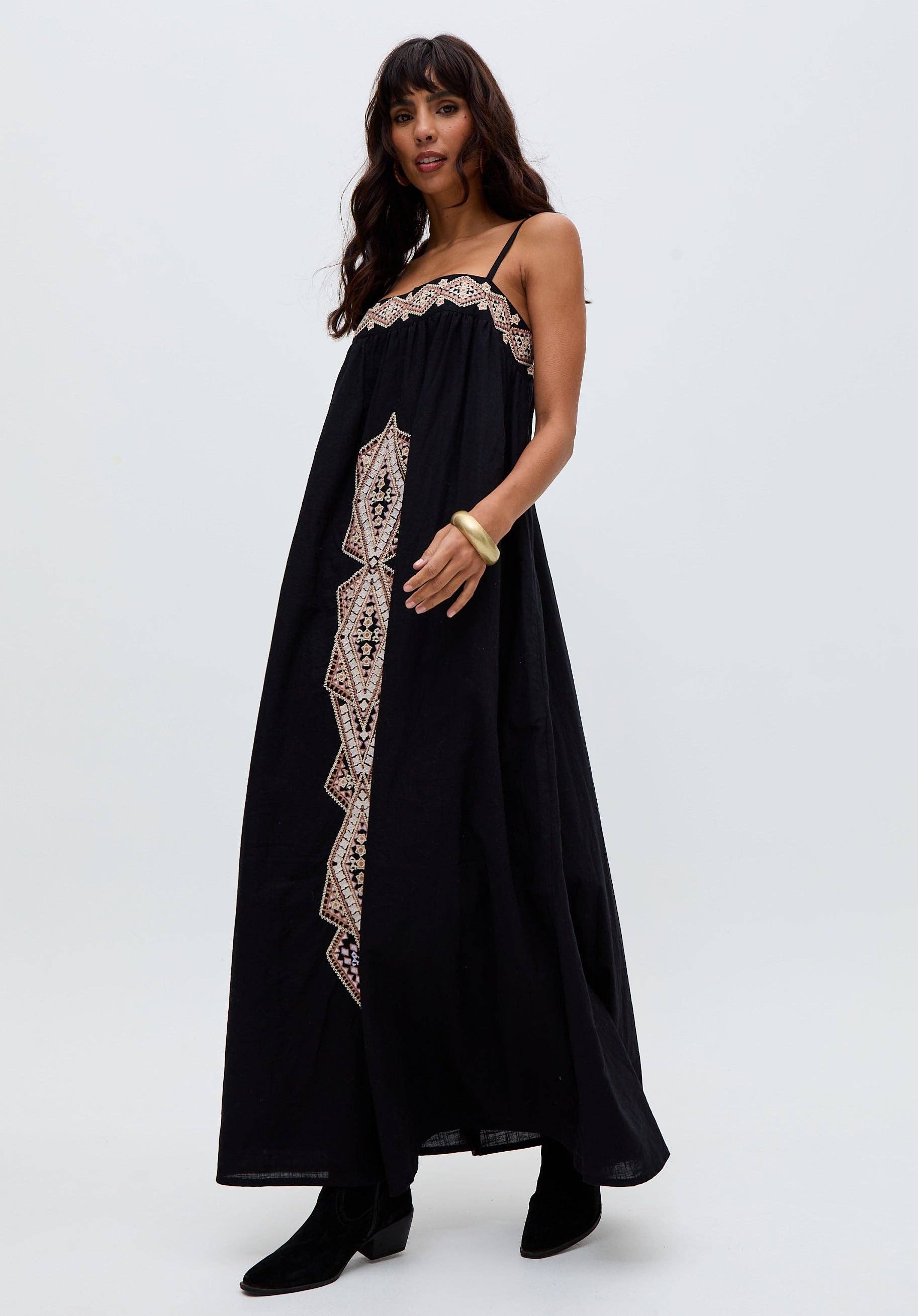 Raffya – wholesale Dress – Women's – Sapphire Spaghetti Strap Embroidered Maxi Dress In Black2