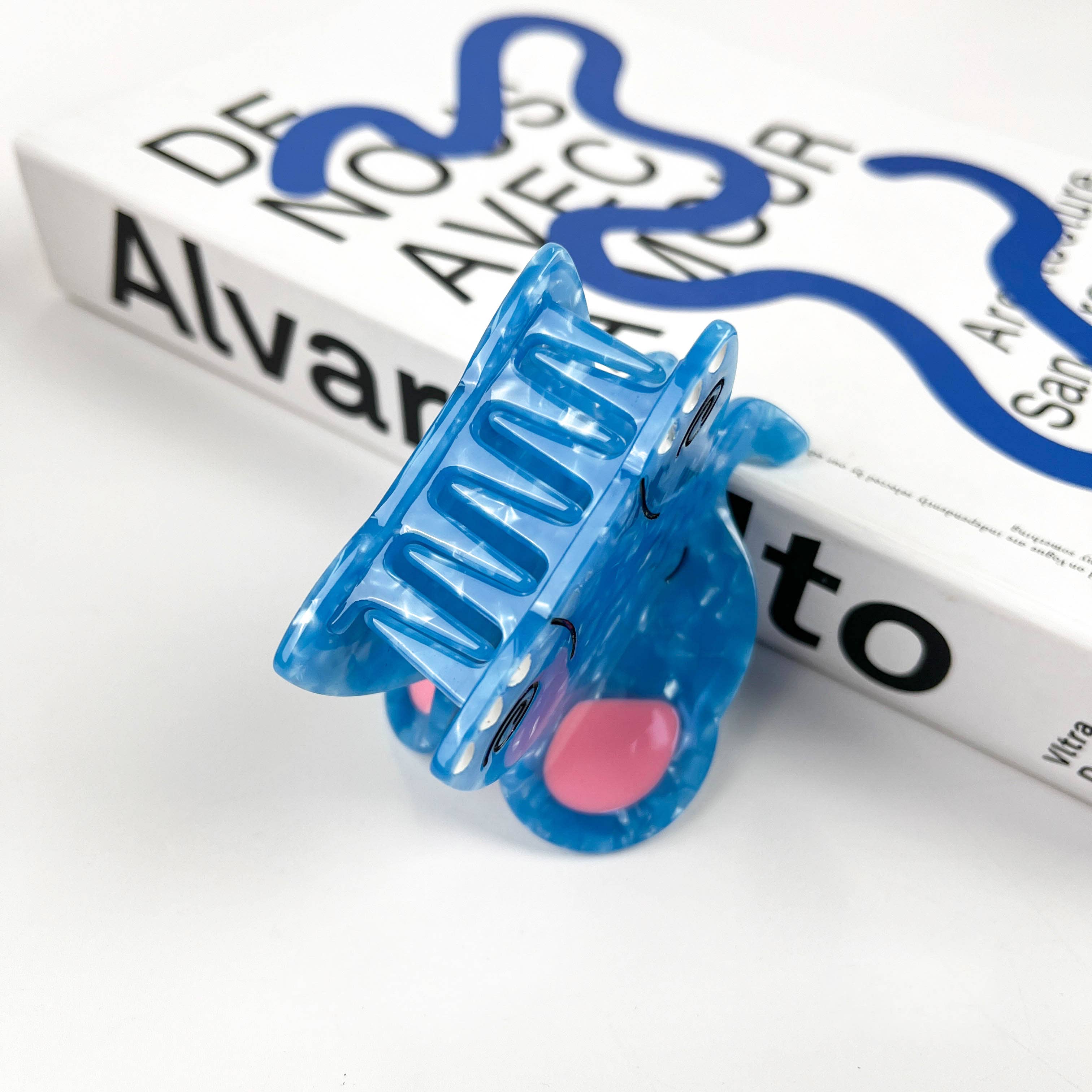 TheDivaSoap - Wholesale Hair Clip - Women's - Blue Elephant Hair Clip,Animal Claw Clip1