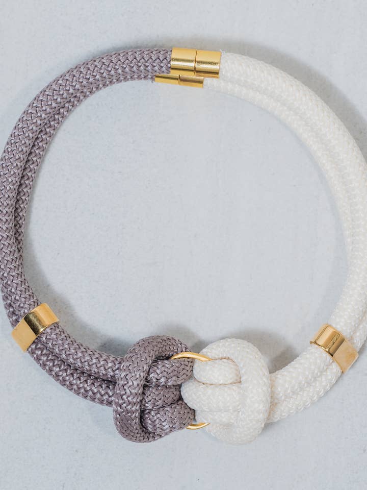 Collier en corde macramé Isla pour la vente par Daydream Weaver