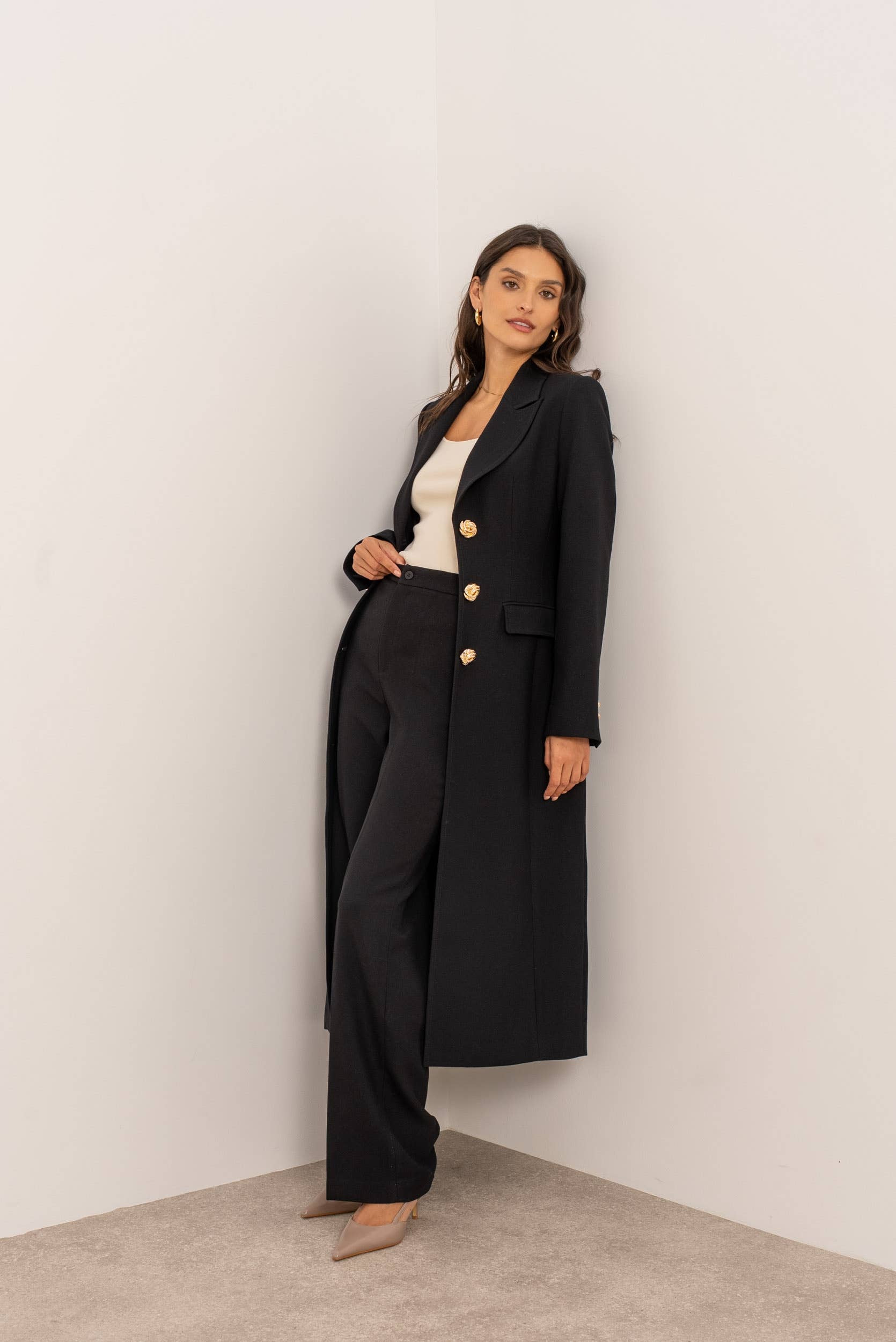 Attentif Paris - Vente Manteau – femme - [Thick] Manteau long à coupe ajustée orné de boutons dorés16