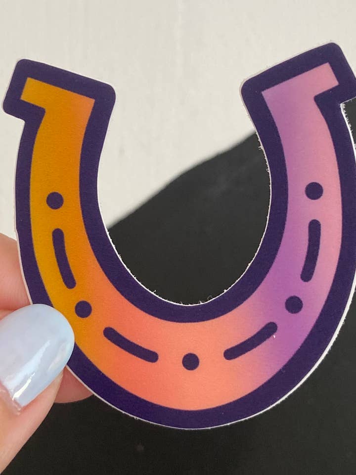Sticker fer à cheval arc-en-ciel pour la vente par Alex Daley Designs