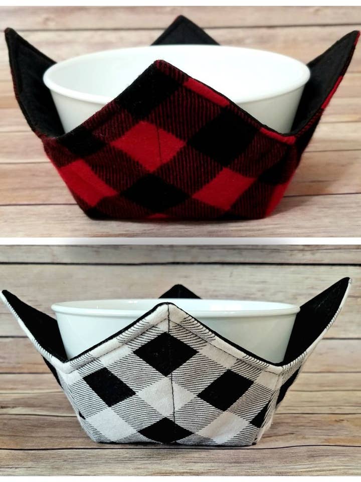 Bol à carreaux Buffalo Check Cozy, coussin chaud de Noël, rembourré pour la vente par Burpie Bibs Boutique