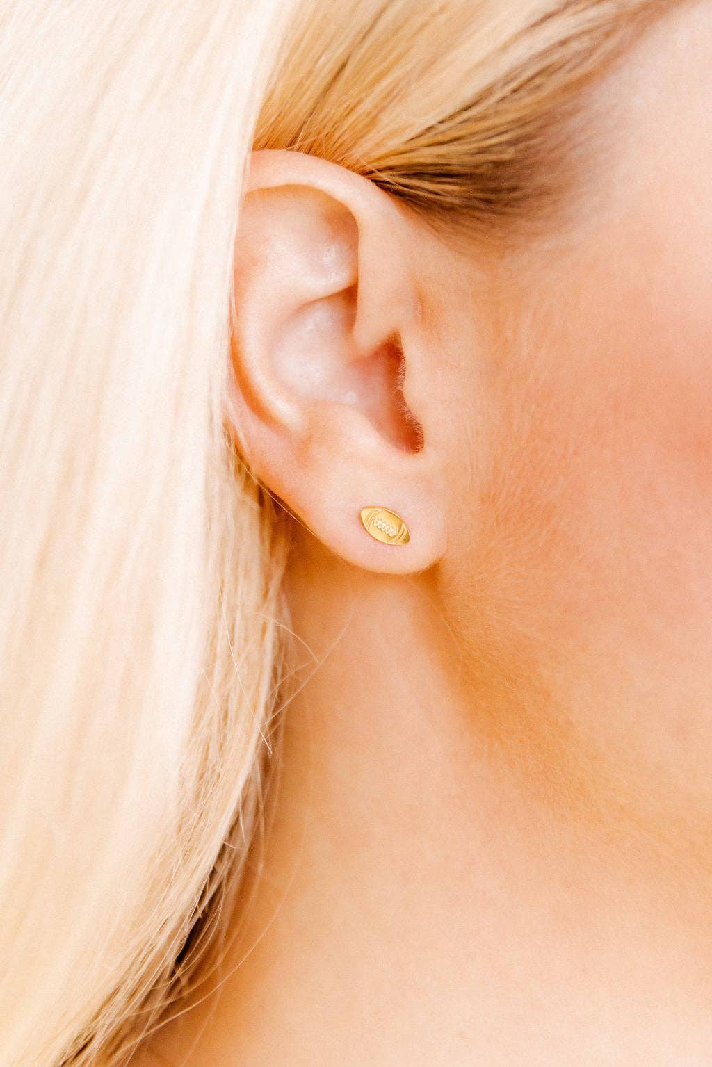 LINNY CO - Wholesale Stud/Post Earrings - Screwback Stud Earrings - Football1