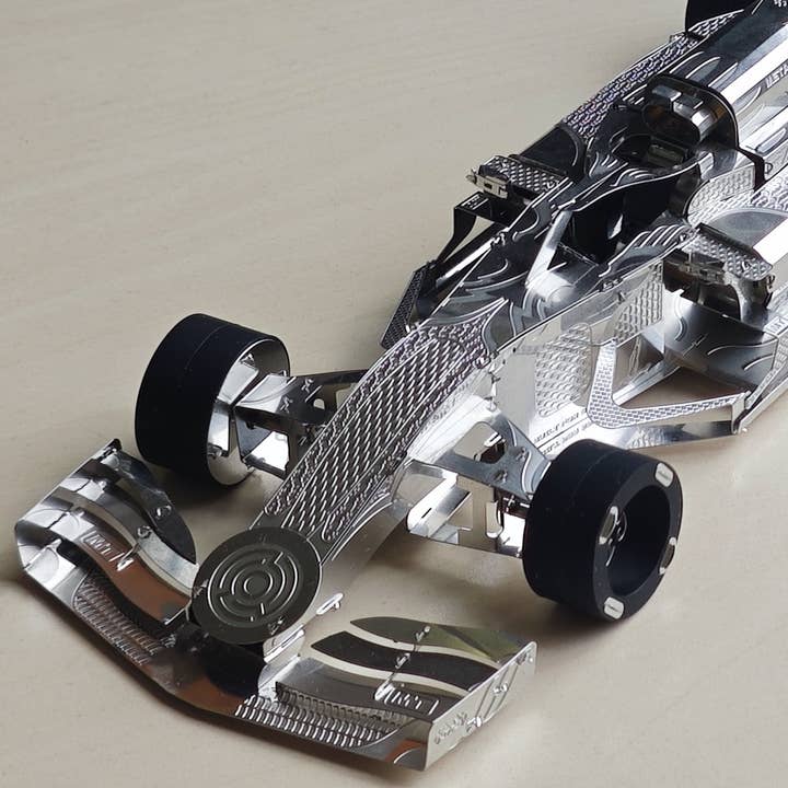 METAL-TIME INC. - Venta al por mayor Kit de manualidades - Modelo mecánico DIY de coche de carreras de F1 Grand Prix Falcon1
