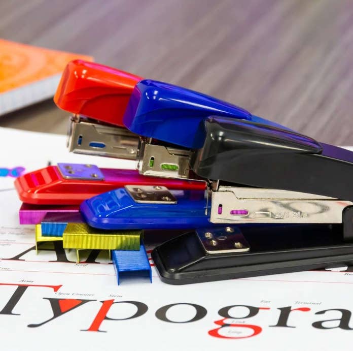 USA HomeMax - Wholesale Crayons - Kids & Baby - Standard Metal Stapler3