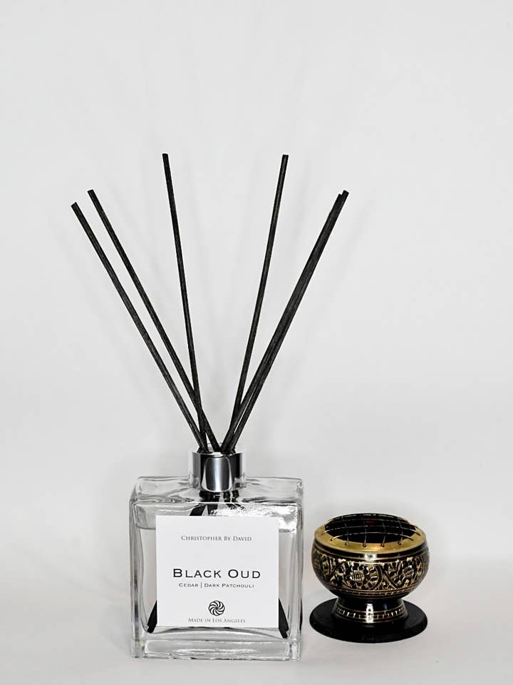 Diffuseur de roseaux en rotin naturel - Black Oud pour la vente par Christopher By David