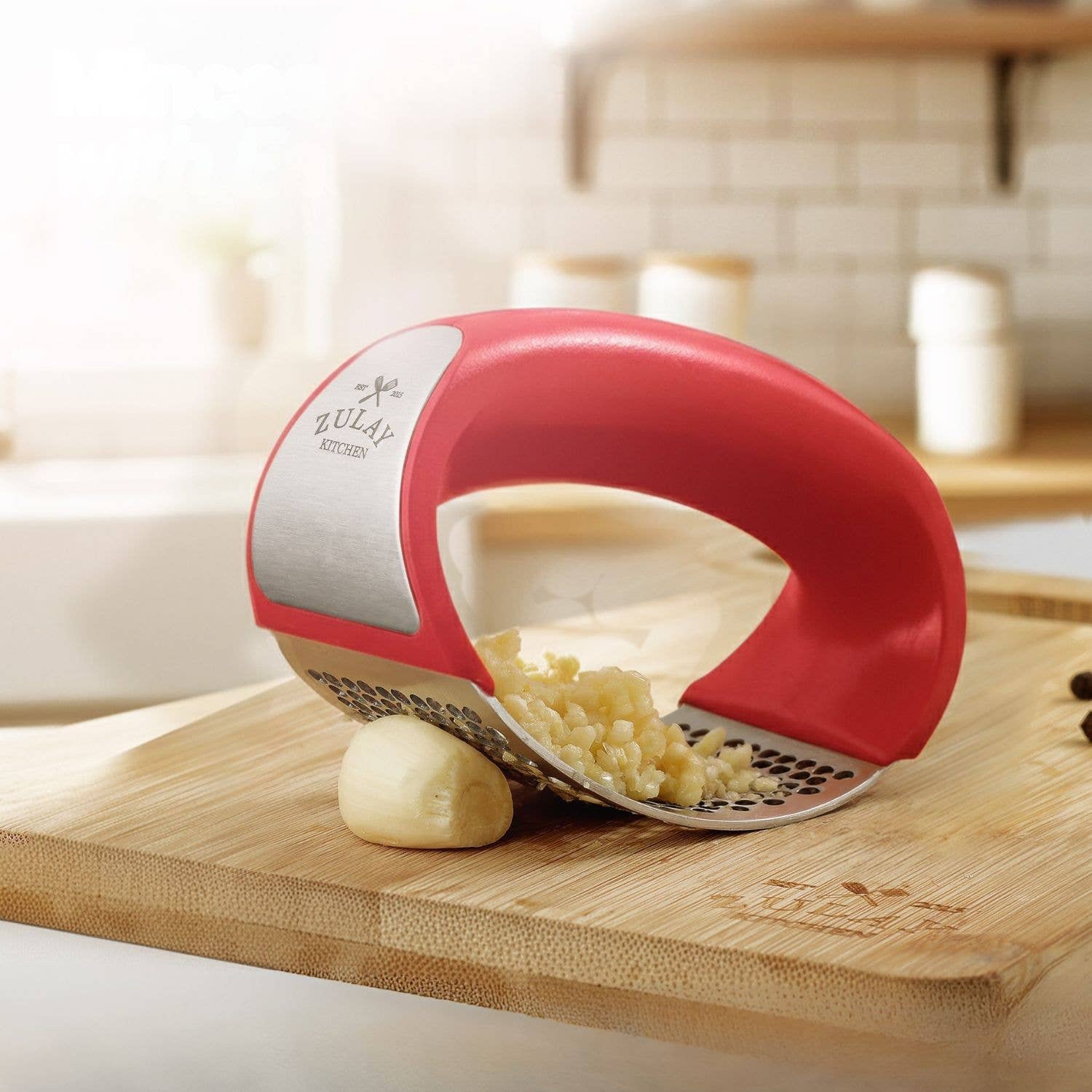 Zulay Kitchen – wholesale Kitchen tool/gadget – Garlic Press Rocker With Silicone Peeler & Scraper Set16