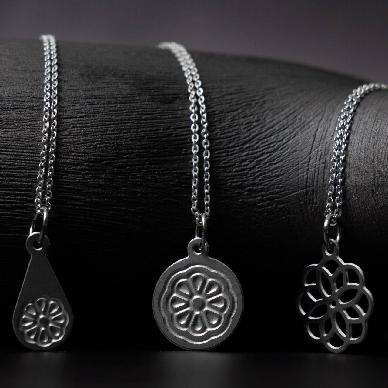 GioGio Design - Wholesale Pendant/Charm Necklace - 0.7" Rose Blossom Steel Pendant3