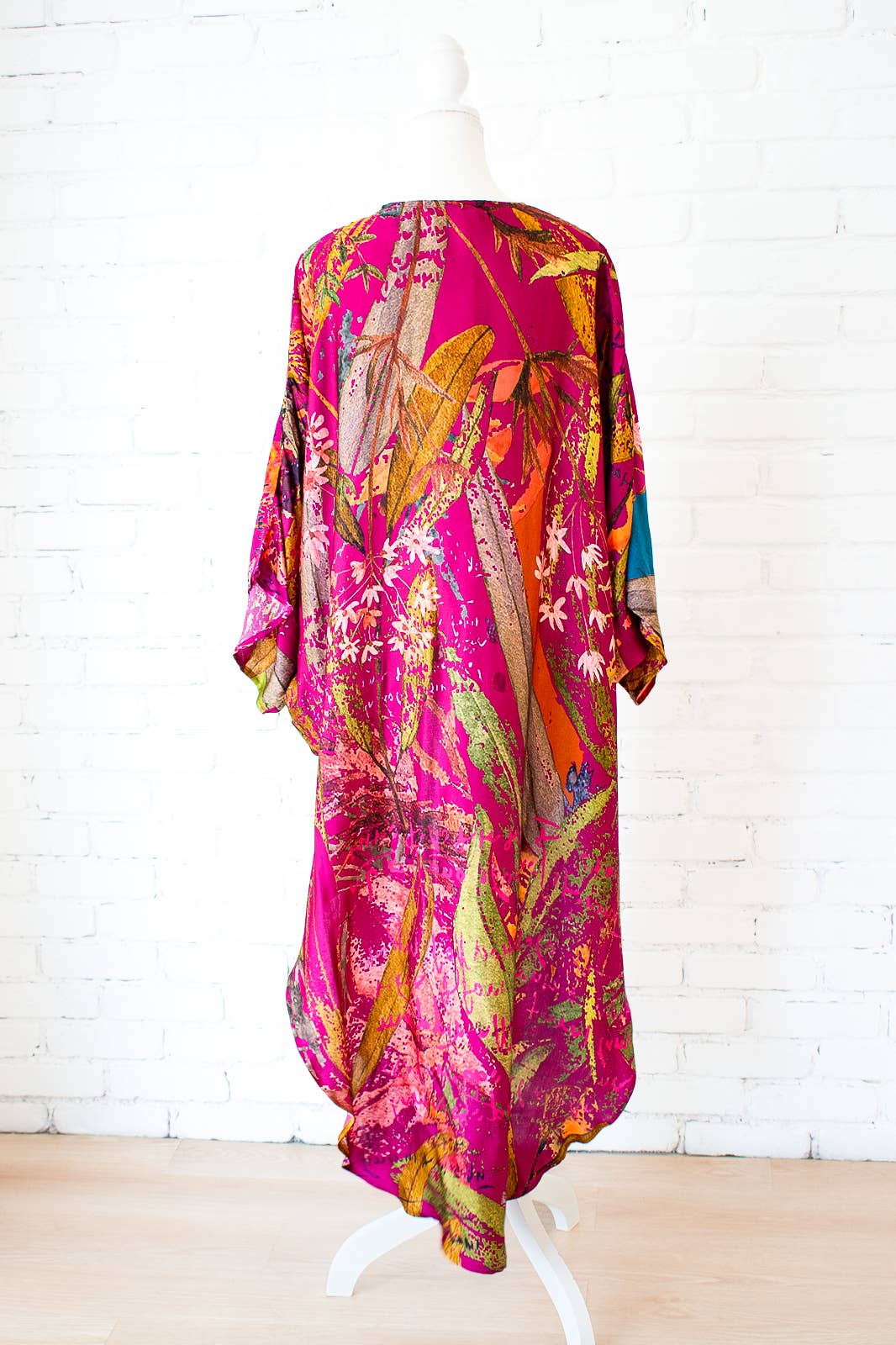 Winton and Waits - Wholesale Kimono - Women's - Featherington Long Kimono- Pink4