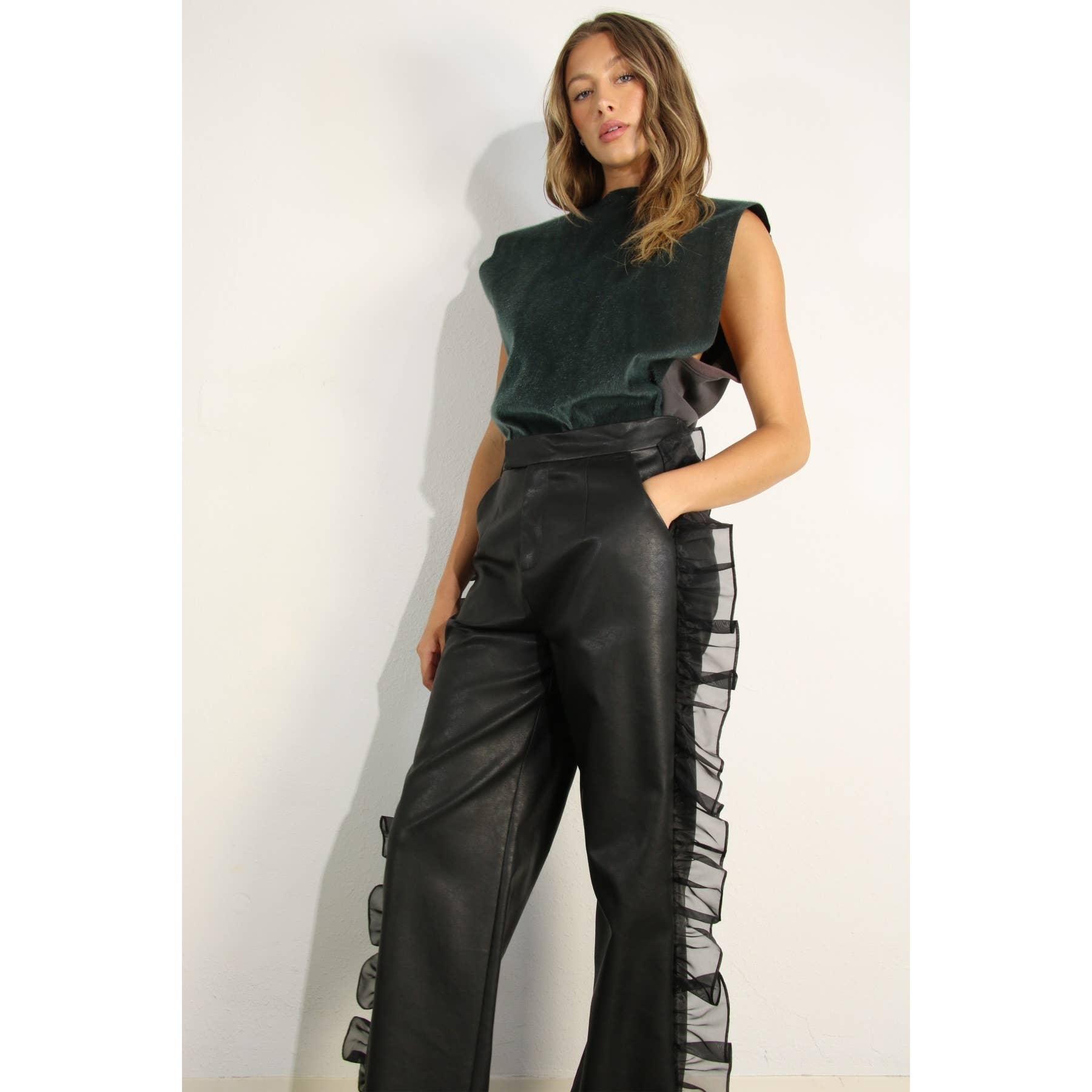 Mulla – wholesale Outerwear Vest - Women’s – FAUX FUR MIXED VEST16