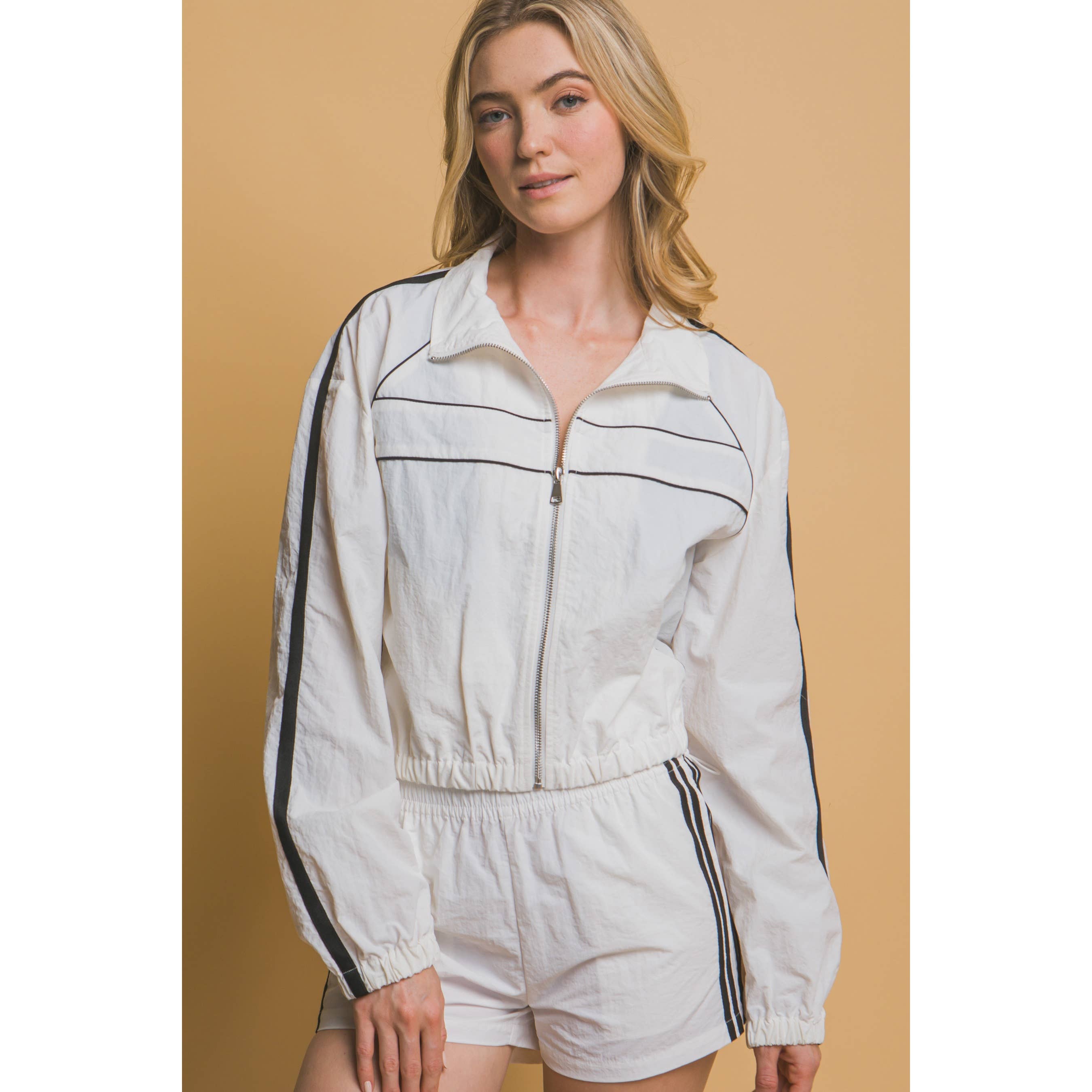 ITSSY - Wholesale Shorts - Women's - Side Stripe Windbreaker Shorts9