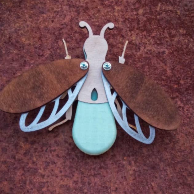 Lillians Leather and Mercantile - Wholesale Wood Toy - Kids - Kids Magnetic Firefly