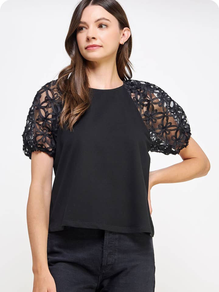 Strut & Bolt - Vente Haut en maille – femme - T-shirt en tricot à manches courtes à texture florale 3D0