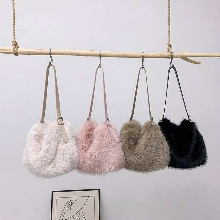 ACCITY - Wholesale Shoulder Bag - Women's - WINTER FAUX FOX FUR ONE SHOULDER FASHION PLUSH BAG_CWAB4009