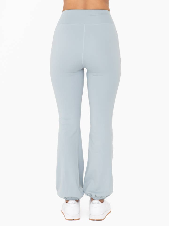 Mono B – Großhandel Sport-/Lounge-Leggings – Damen – Leggings Venice mit Bubble-Saum10