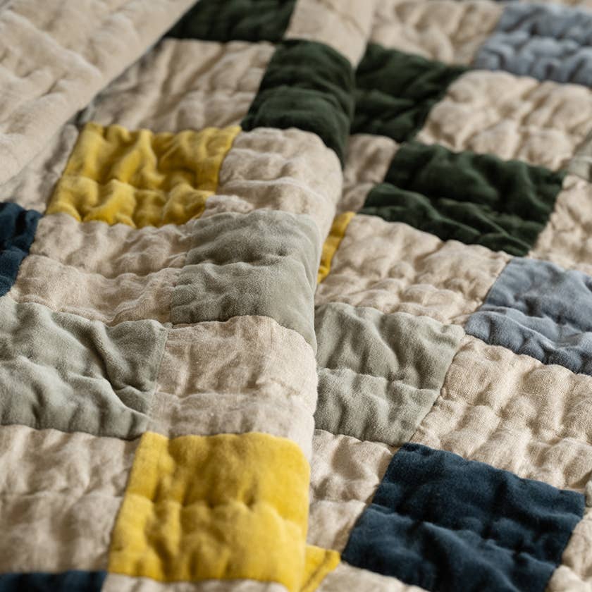 Niki Jones - Wholesale Quilt - Velvet Remnant Patchwork Throw1