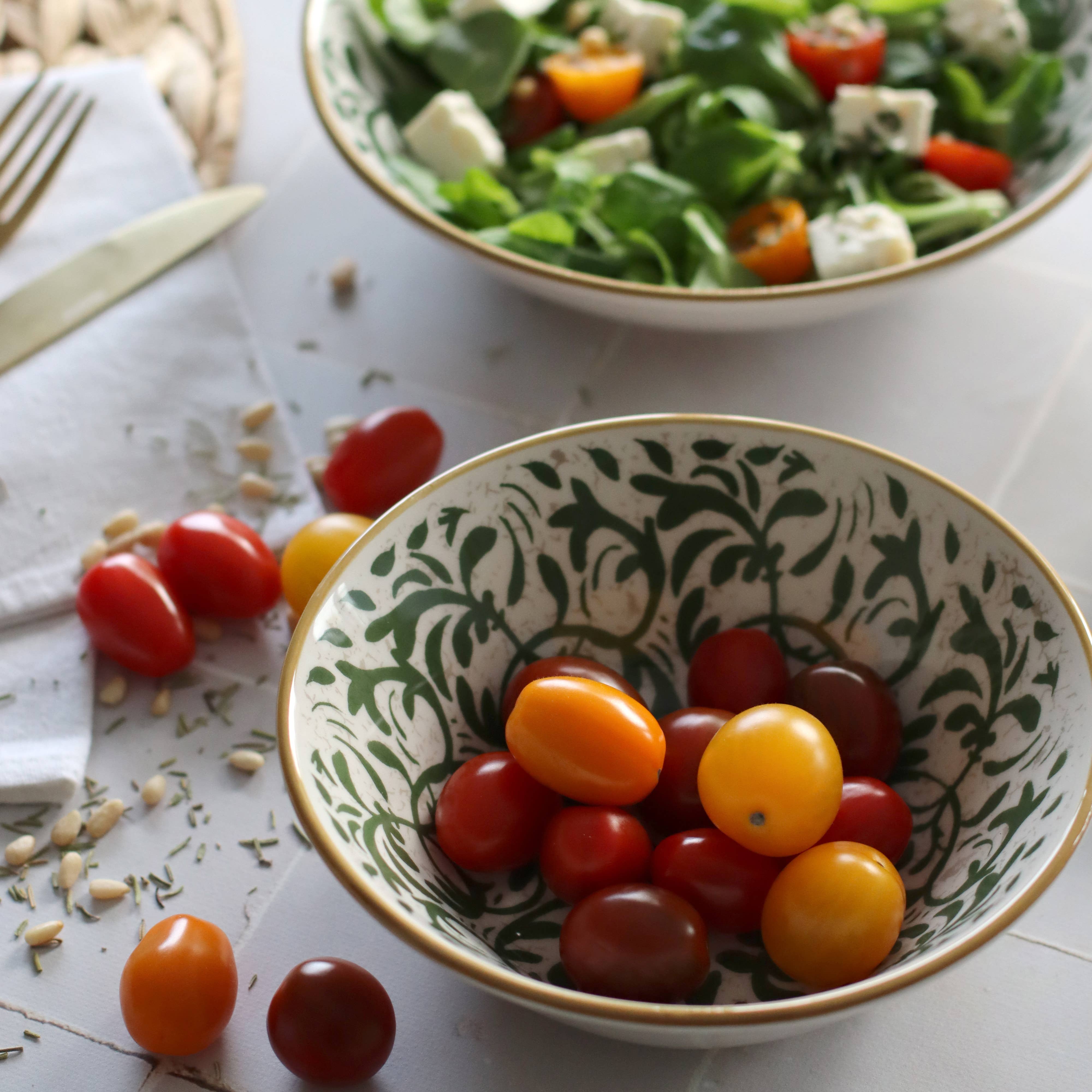 Novastyl – wholesale Tallrikar – HÉRACLÉE 500 ml skål i sandsten med grön dekoration2